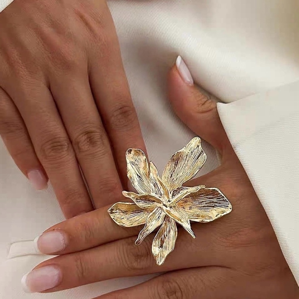 Elegant Gold Floral Ring Adjustable Oversized Statement Ring‎ Elegant Luxury